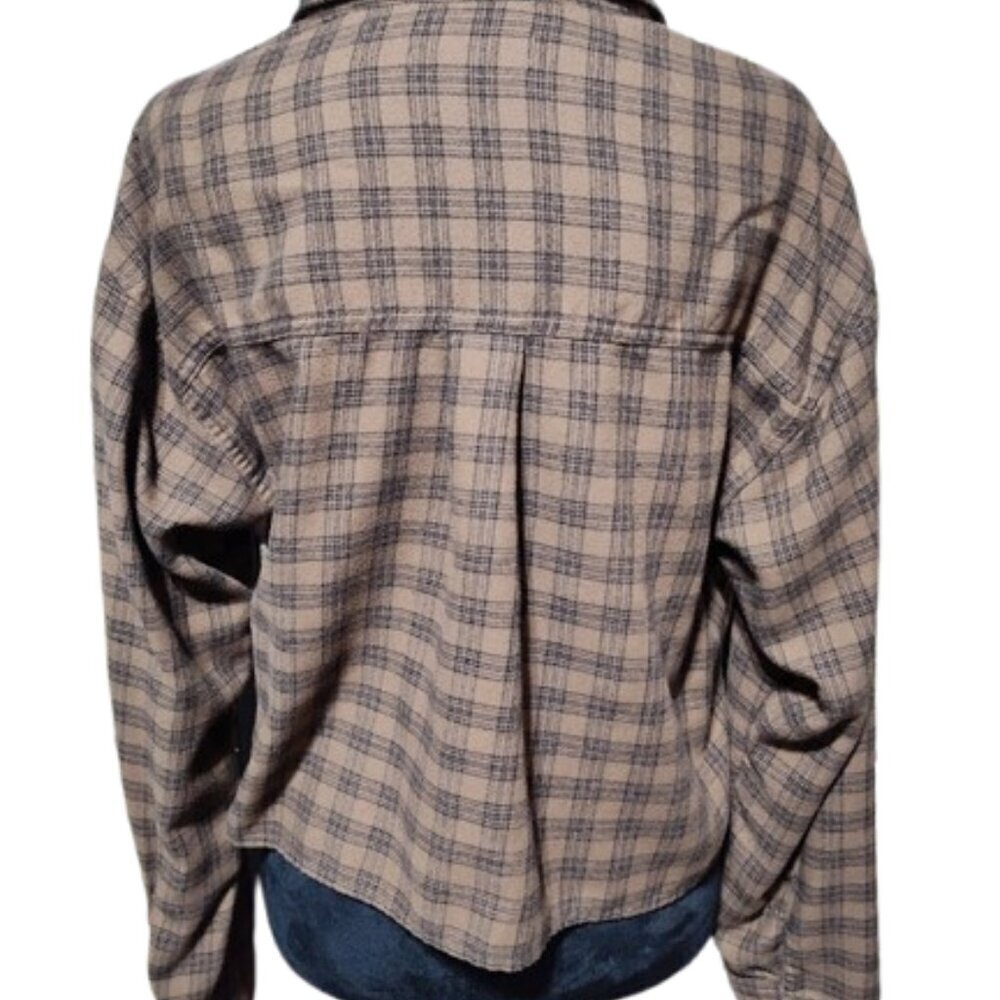 Abercrombie and Fitch Hollister Women's Long Sleeve Flannel Crop Top Size Medium - Picture 5 of 9
